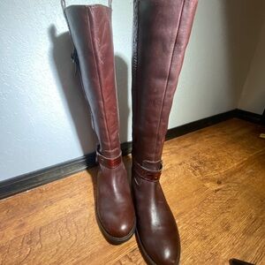 Vince Camuto Womes Boots Fantastic Sz 9.5 Leather